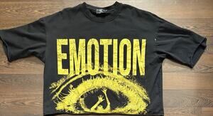 Mixed Emotion Cropped "Trapped" Tee Men's Streetwear High-Quality Boxy Fit Black